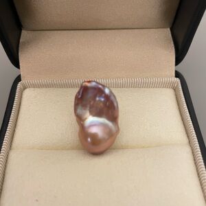 Natural Baroque Pearl